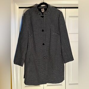 Ann Klein Women’s Long Blazer -Size 18W - Navy/White